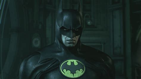 In Arkham Knight, which skins do you choose for Batman before, and ...