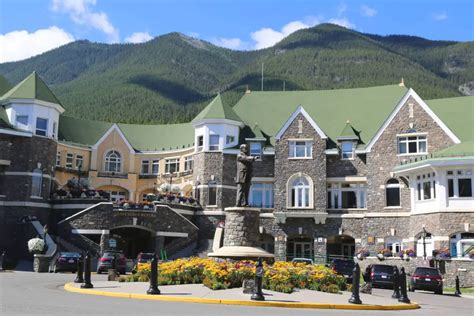 The Fascinating History of the Banff Springs Hotel – Park Pilgrim