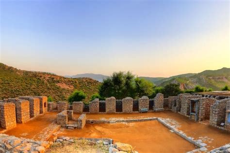 RUINS OF TAXILA GANDHARA: UNESCO WORLD HERITAGE SITE - Tripako