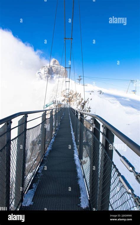 Sterreichs H Chste H Ngebr Cke In Den Sterreichischen Alpen Skywalk