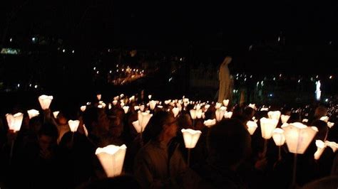 Procession Aux Flambeaux Rennes Catholique Fr