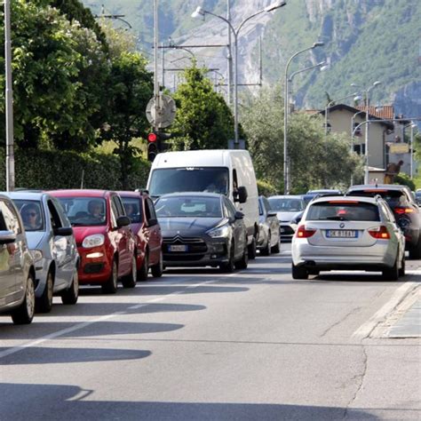 Mandello Treni E Car Sharing Nasce Il Comitato Contro Il Traffico