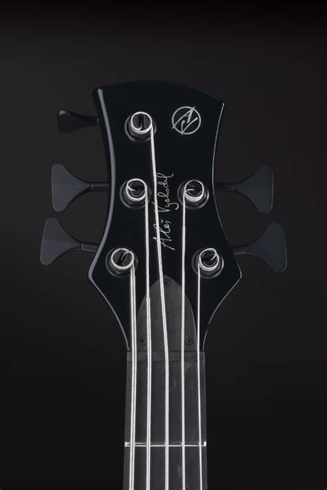AV1 | AV Basses
