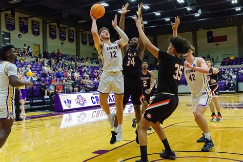 Photos Umhb Mens Basketball Vs Ut Dallas True To The Cru