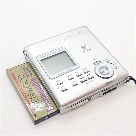 【やや傷や汚れあり】ya 026 4【外観 通電のみ可】 Kenwood Dmc L7r Portable Md Player Walkman