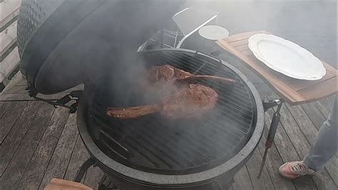 Tomahawk Steak Klaarmaken Op De Green Egg Reverse Searing Youtube