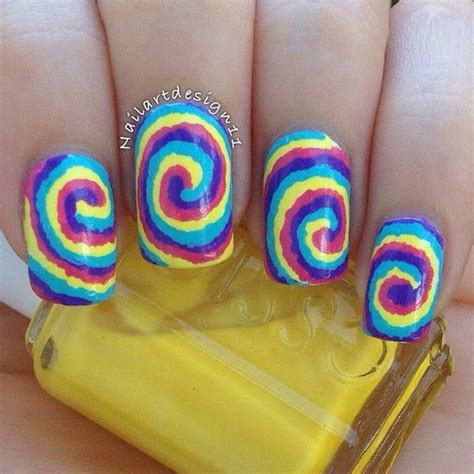 Cute And Creative Swirl Nail Art