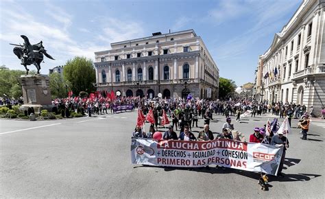 Los Sindicatos Centrar N El De Mayo En Defender Lo P Blico Noticias