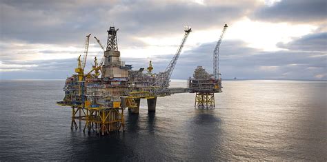 Man Made Oil Platform Hd Wallpaper Wallpaperbetter