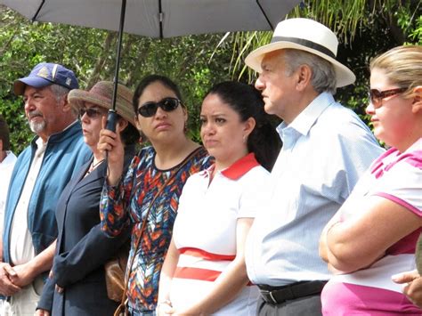 AMLOTV AMLO en Santa Ana Maya Michoacán 9 marzo 2014