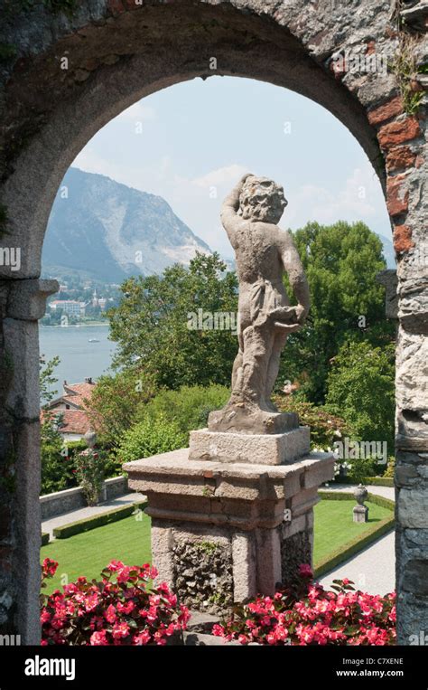 Gardens on Isola Bella, Borromean Islands, Lake Maggiore, Italy Stock ...