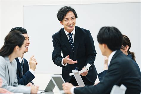 リーダーとは？意味や役割、なるために必要なステップについて解説！｜【パソナキャリア】パソナの転職エージェント