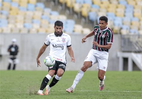 Bruno Méndez chega ao 10º jogo pelo Corinthians sem comemorar uma