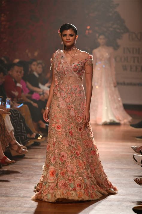 Tarun Tahiliani At India Couture Week 2019 Vogue India Fashion Couture Week Indian Fashion