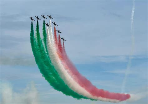 Manifestazione Aerea A Caorle La Prima Esibizione Stagionale Delle