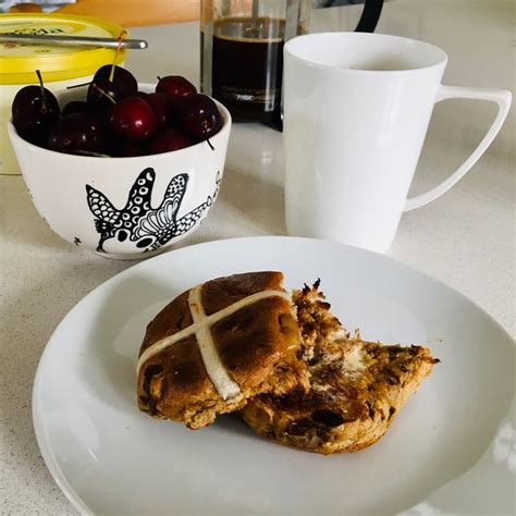 Woolworths Food Traditional Hot Cross Buns Review Abillion