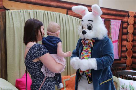 Photos The Easter Bunny Makes A Return To Devonshire Mall