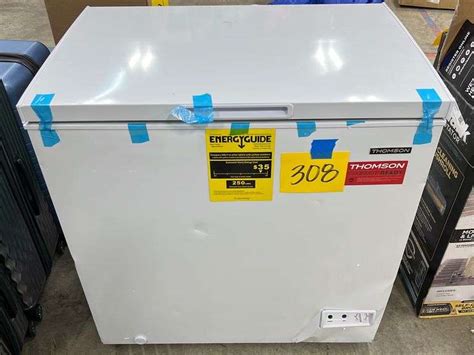 Thomson 7 0cu Ft White Chest Freezer Earl S Auction Company