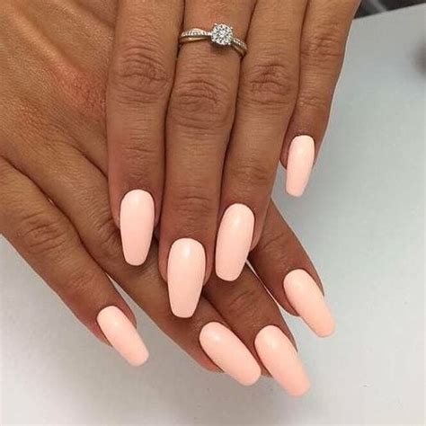 Colores de uñas que se ven espectaculares en pieles morenas BlogGolis