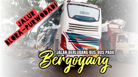 Efek Jalan Berlubang Membuat Bus Bus Pada Bergoyang Uji Suspensi Di