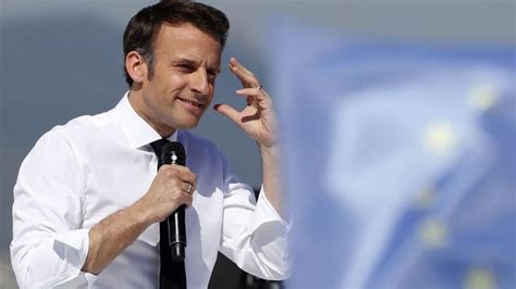 Macron un president camaleó a França