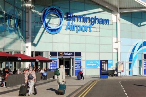 Ttg Topics Agent S Video Shows Birmingham Airport Security Queue