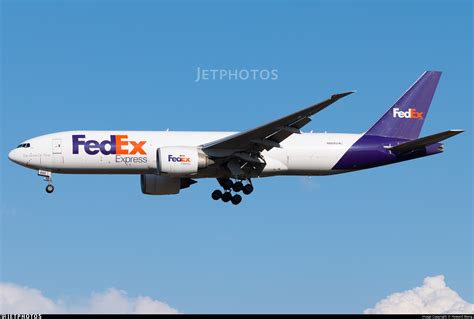 N880FD Boeing 777 F28 FedEx Howard Wang JetPhotos