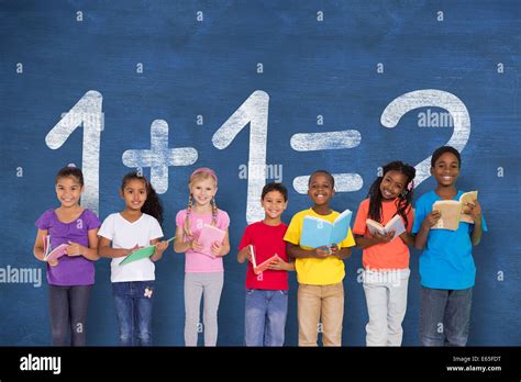 Pupils reading books hi-res stock photography and images - Alamy