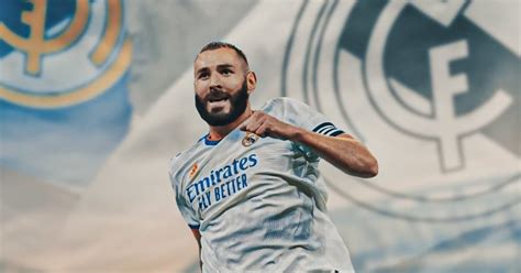 خلفية بنزيما مع ريال مدريد للجوال 4k