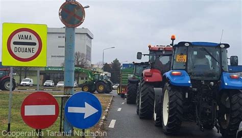 Protest la frontiera Nădlac zeci de fermieri au venit cu utilajele