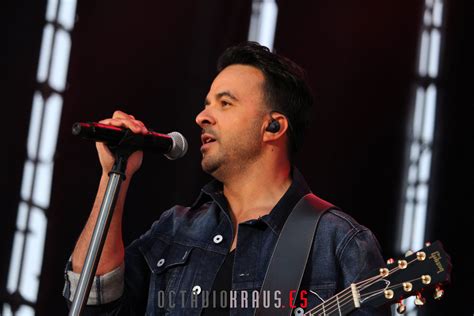 LUIS FONSI EN CONCIERTO CANARIAS URBAN FEST | Singer, I love him, Love him