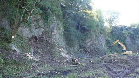 Brofiscin Quarry Waste Clean Up Starts Near Llantrisant Bbc News