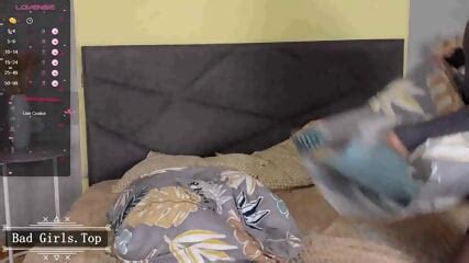 Korean Slim Super Hot Babe Solo Tease On Cam