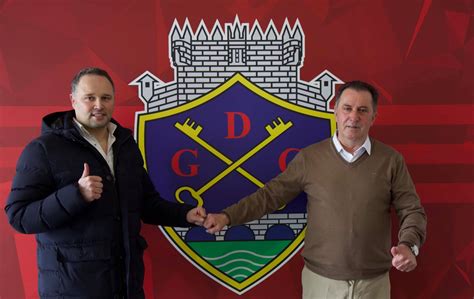 Oficial O Novo Treinador Do Desp Chaves Vis O De Mercado