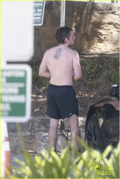 Josh Hutcherson Goes Shirtless For Run Around La Photo 5037089