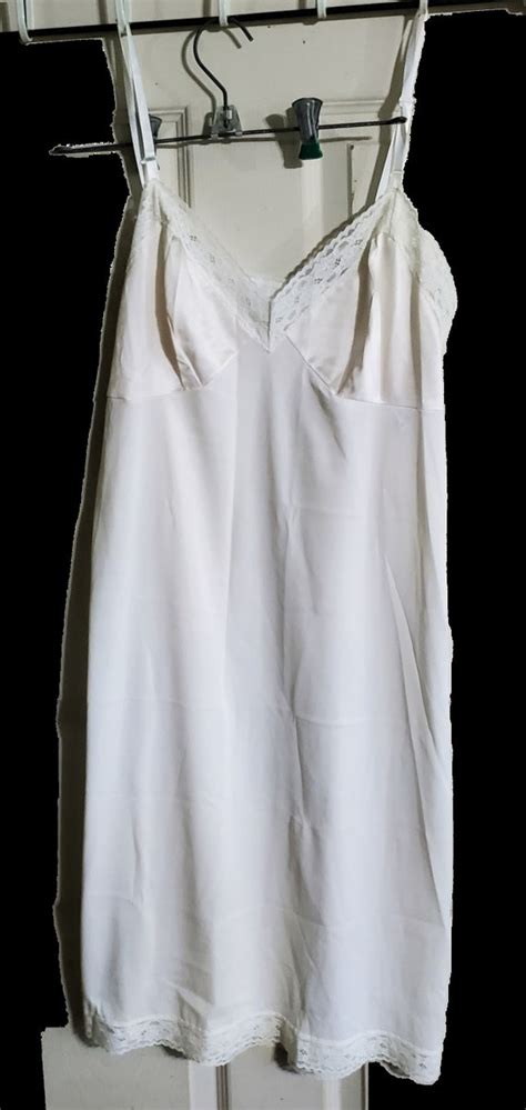 Vintage White Lacey Nightgown Gem