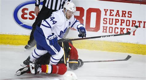 Morgan Rielly S Three Assists Lift Maple Leafs To Win Over Flames