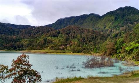 10 Tempat Wisata Alam Di Garut Yang Populer Buat Liburan De Java