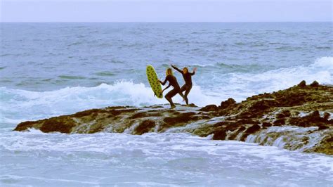 Surfing Onto Rocks With Ben Gravy Youtube