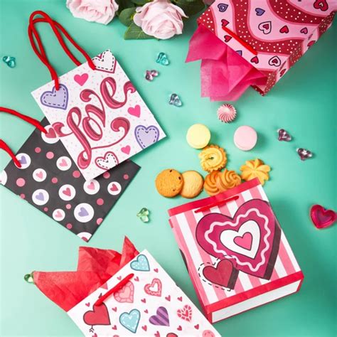 Best 12pcs Paper T Bags With Filing Paper For Valentines Day