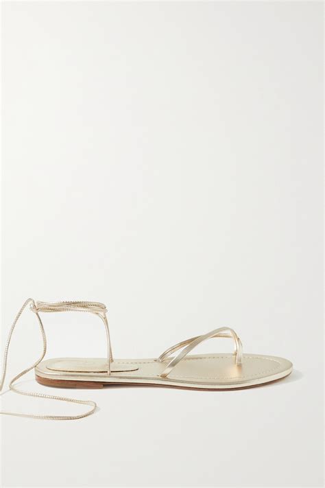 Taylor Swift Is About to Make These Simple Sandals Sell Out | Who What Wear