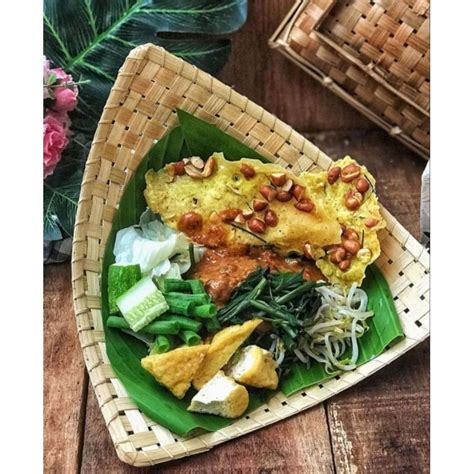 pincuk nasi pecel   pincuk woven bamboopincuk pecel shopee