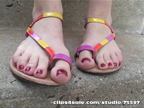 Hot Blonde Takes Sandals Off In Public XVIDEOS