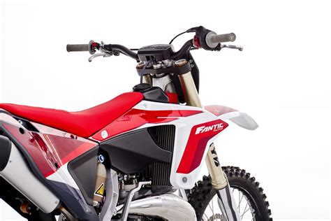 First Look Fantic Announce Xe Two Stroke And Xef Four Stroke