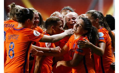 Wk Voetbal Halve Finale Nederland Zweden Live Op Televisie En Radio