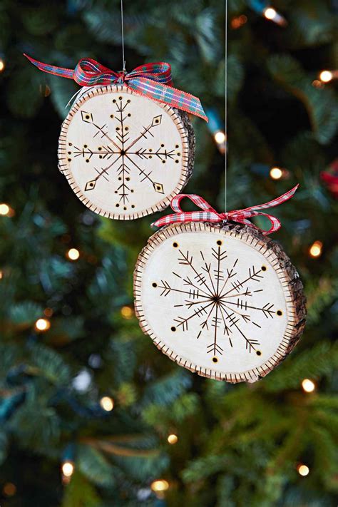 63 Homemade Christmas Ornaments To Give Your Tree Tons Of Character