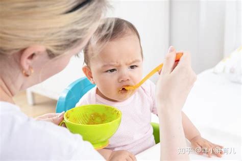 孩子上幼儿园还不会自己吃饭，学习吃饭也有关键期，家长不要错过 知乎