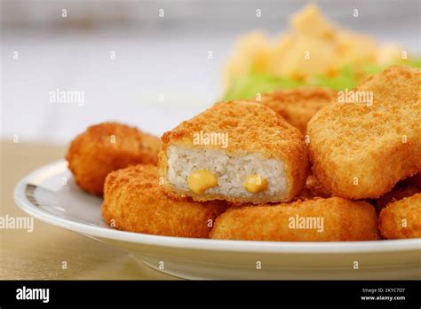 Chicken Nuggets Mcdonalds Hi Res Stock Photography And Images Alamy