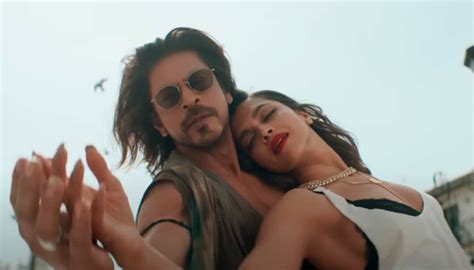 Pathaan Twitter Review Fans Dance To Jhoome Jo Pathaan In Theatres Netizen Urges Shah Rukh