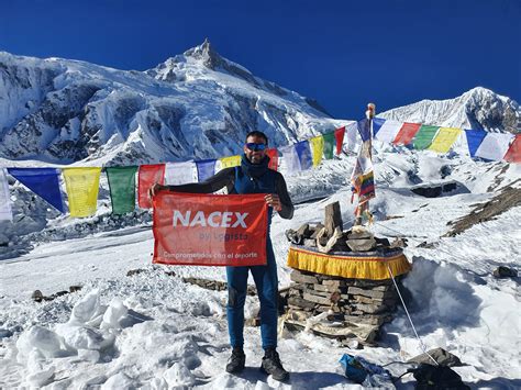 Nacex On Twitter El Alpinista AlexTxikon Hace Historia Al Ascender A